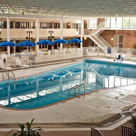 Garden Hotel And Conference Center 사우스벨로이트 외부 사진